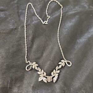 Elegant Star Art Stearling Silver Leaf Necklace